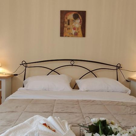 A Casa Di Iole Apartment ฟิวมิชีโน ภายนอก รูปภาพ